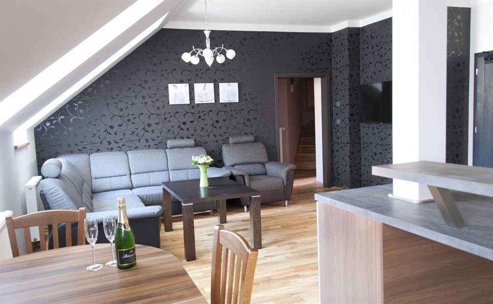 Apartmany Becherplatz Karlovy Vary Exterior photo